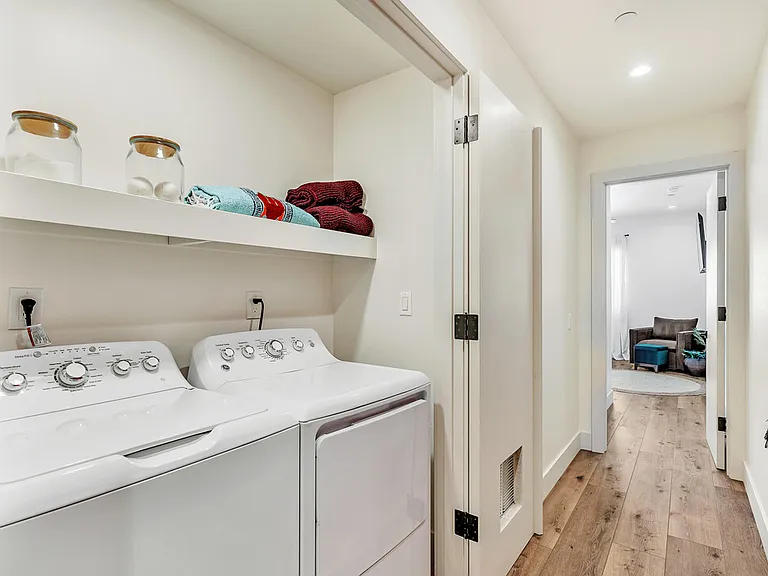 806 N Cleveland St #2 — Photo 37