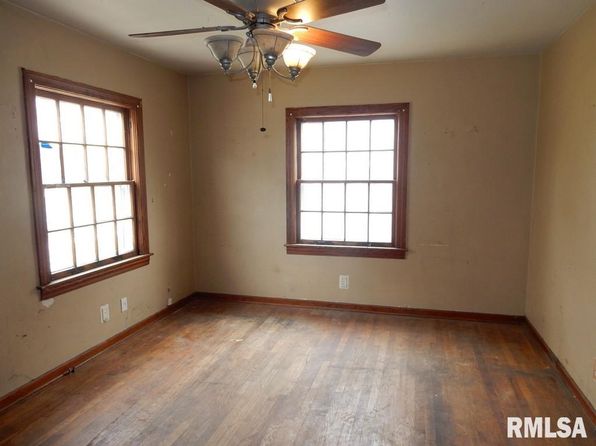 1320 E Stanford Ave, Springfield, IL 62703