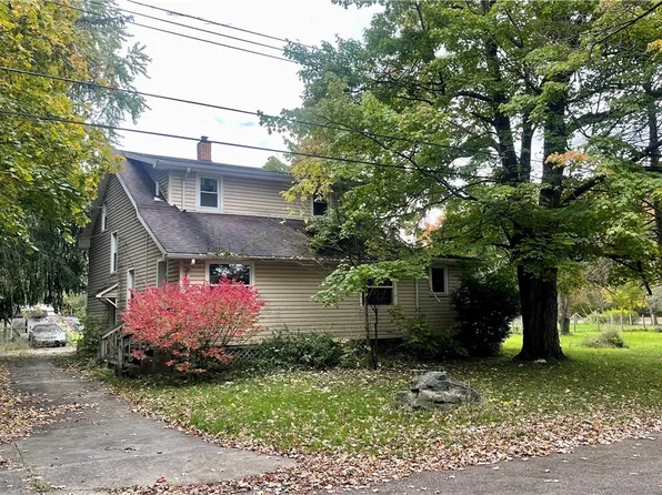 3687 Franklin Ave, Hubbard, OH 44425