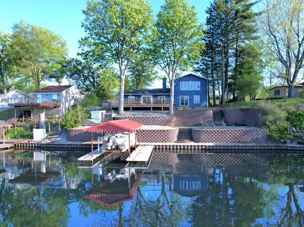 5162 E Quiet Water Ct, Monticello, IN 47960