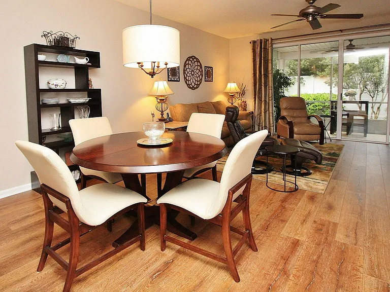 4132 Crownwood Dr — Photo 9