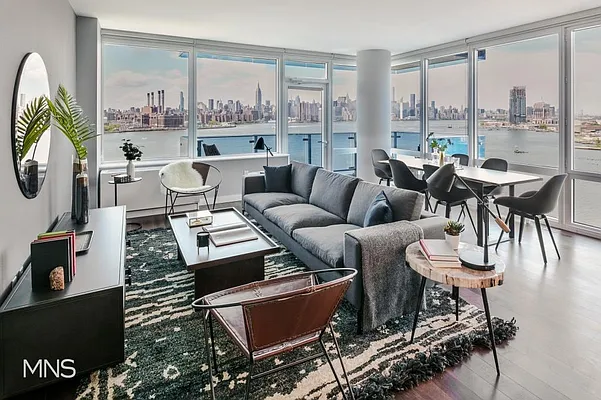 Rented by MNS Marketing | media 25