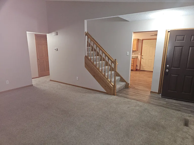 14270 Hemlock Ct N — Photo 4