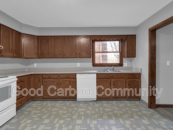 2nd image of 248 Oliver St #2