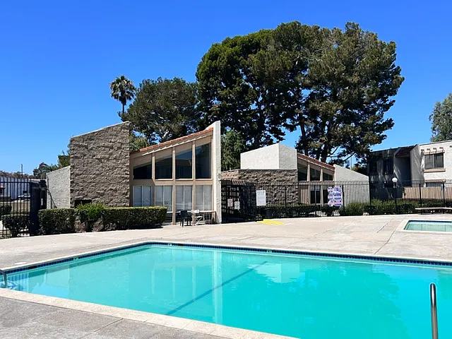 2 bed, 967 sqft, $2,850 — Photo 3