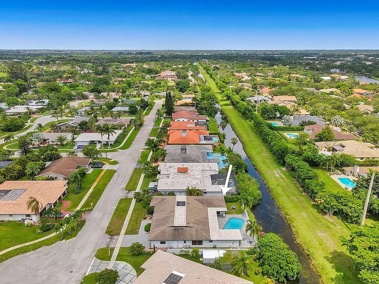 16610 Royal Poinciana Ct — Photo 19