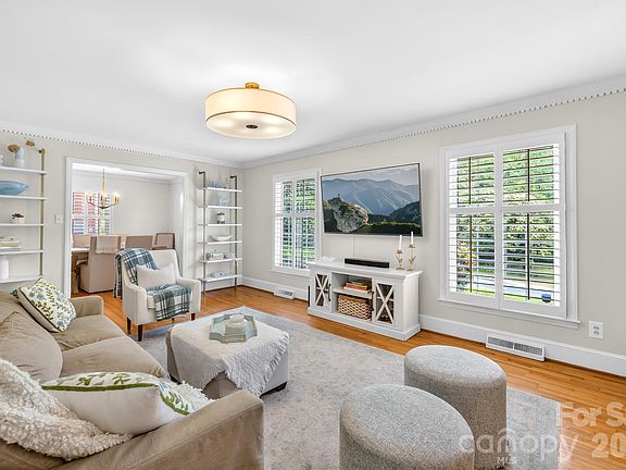 4th image of 2310 Rocky Knoll Dr