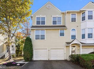 6501 Riverfront Dr, Palmyra, NJ 08065