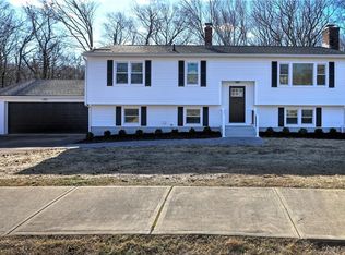 14 Pine Hollow Rd, Branford, CT 06405