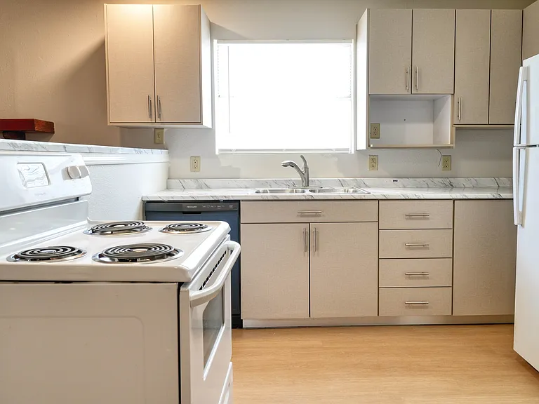 Branson Apartments — Photo 20