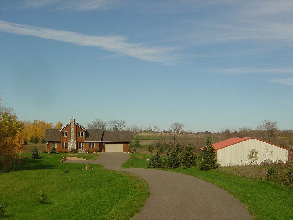 2nd image of 710 N Bay Rd