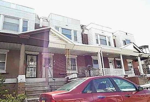 2nd image of 1940 W Carey St