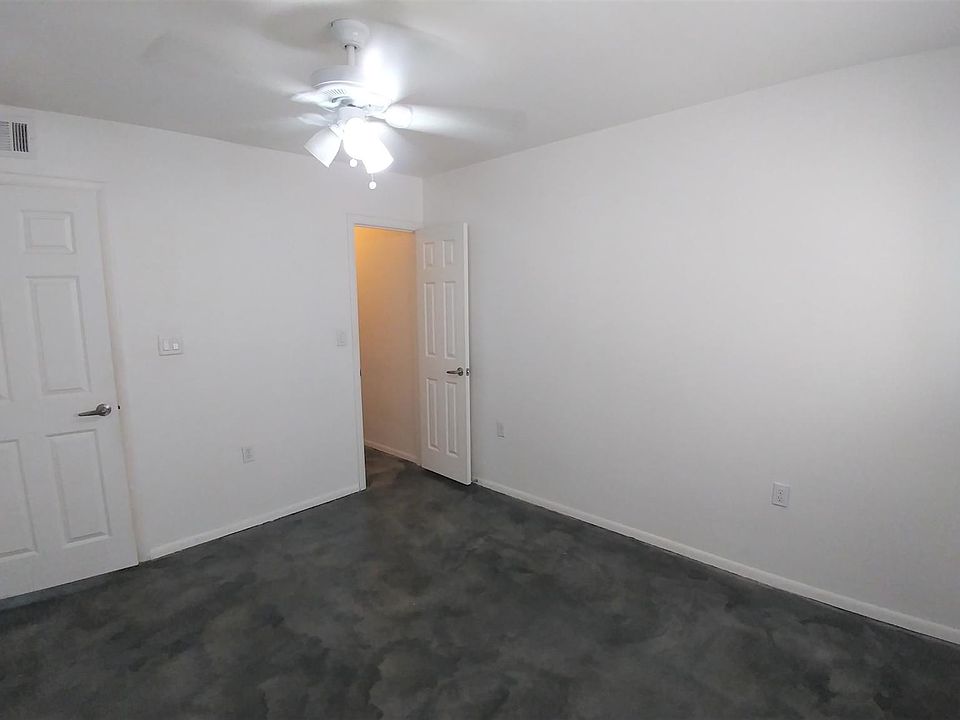 1st image of 4127 N 9th Ave APT 8
