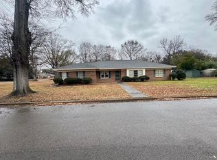 102 Bell St, Leland, MS 38756