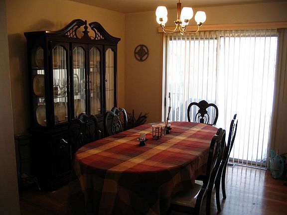 DINNING ROOM