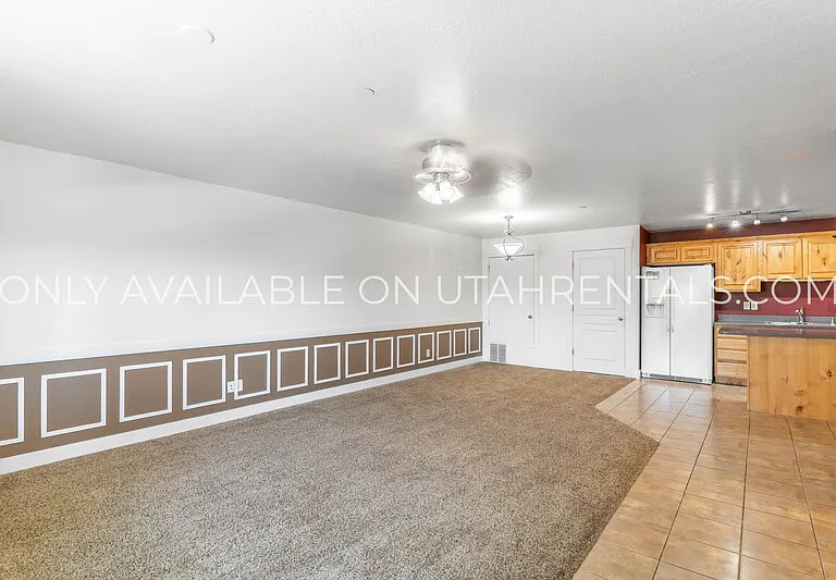 389 S State St #24 — Photo 6