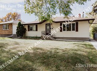 2816 Park St, Regina, SK S4N2H6