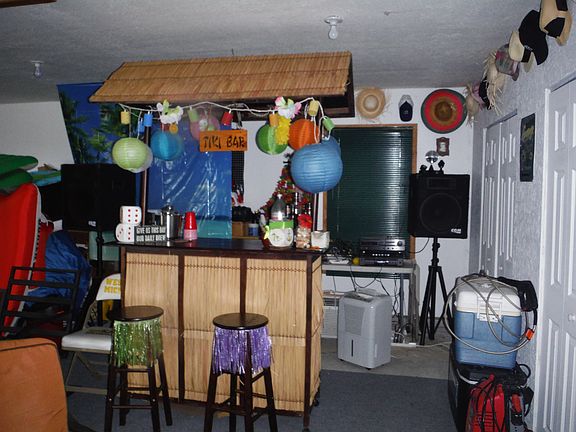 2nd image of 1029 Iroquois