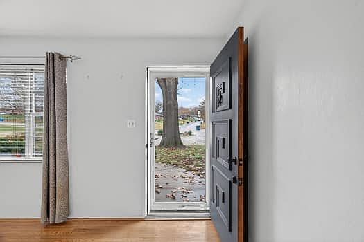 5th image of 2600 Jonathan Dr