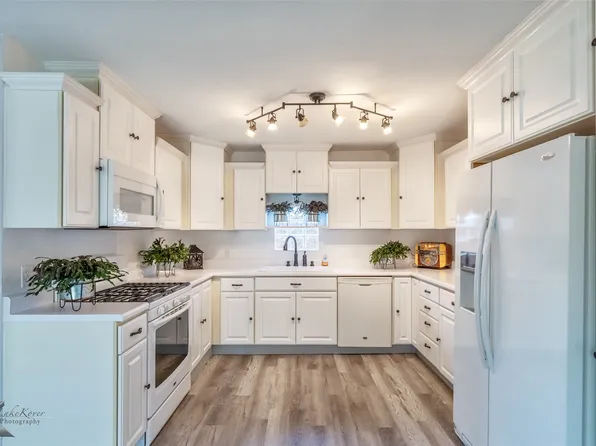 3183 Curry Ln, Abilene, TX 79605