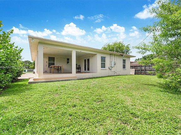 2nd image of 6881 SW 27th St