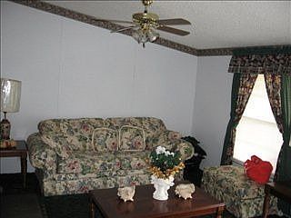 3rd image of 12 Coombs Ln