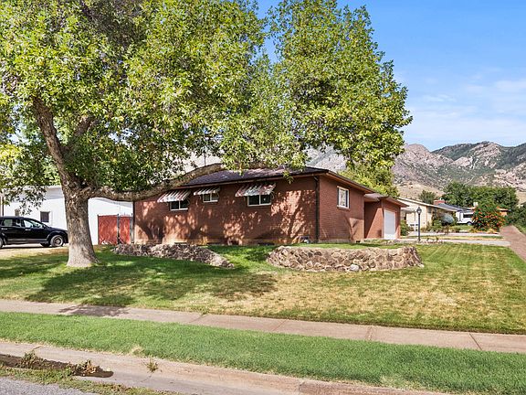 4th image of 1008 Henderson Dr