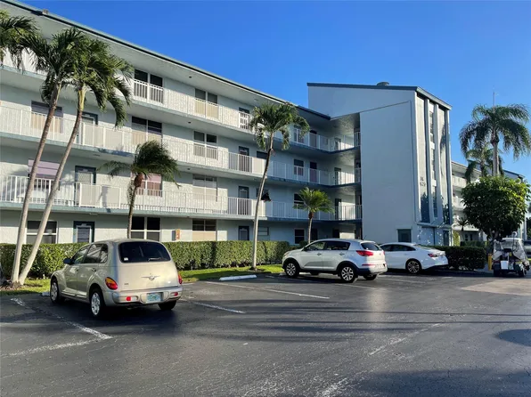 7620 NW 18th St APT 203, Margate, FL 33063