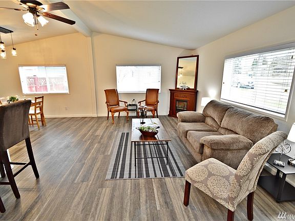 5th image of 810 Nottingham Dr SE