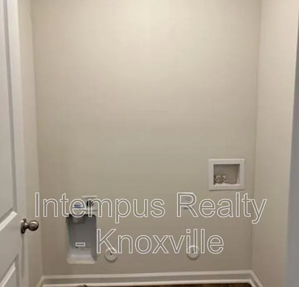 1311 Hampton Place Cir — Photo 20
