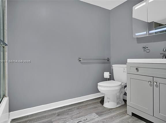 5th image of 4332 Collins Ave APT 201
