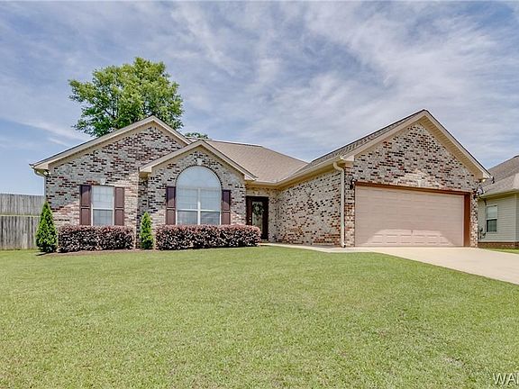 3rd image of 12334 Huntington Village Dr
