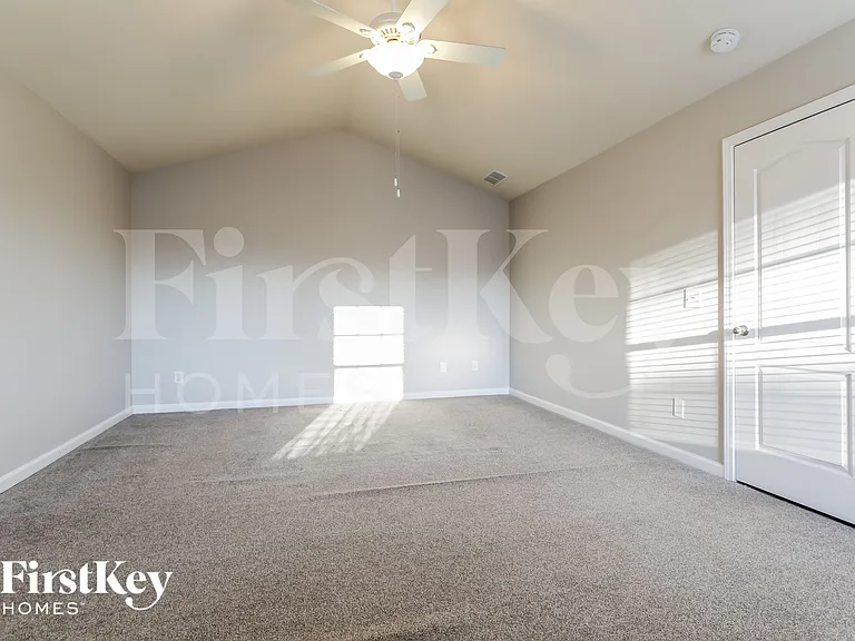 6732 Carriage Walk Ln — Photo 6