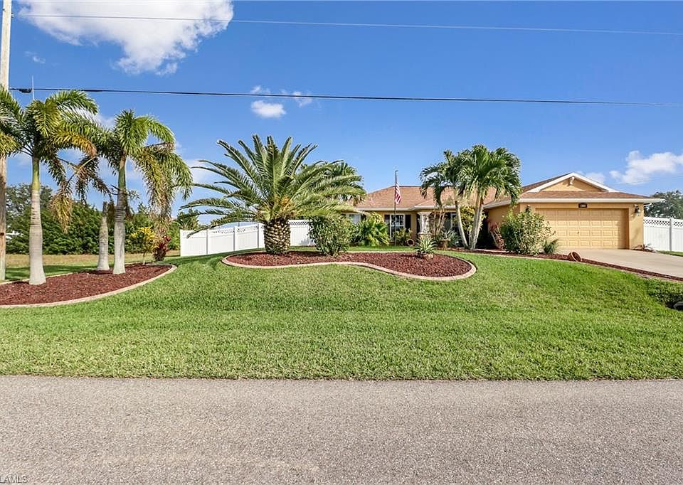 1st image of 2607 NE Juanita Pl