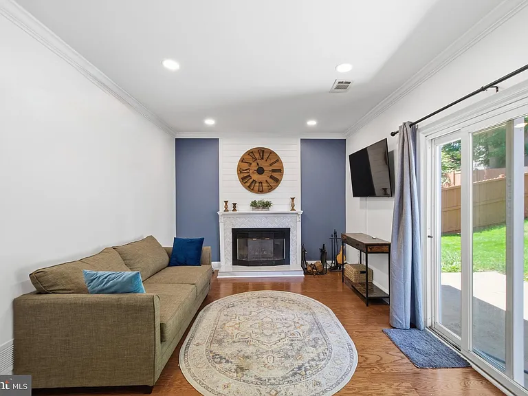 9120 Huber Ct — Photo 11