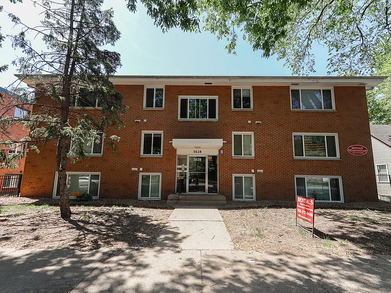 Minnehaha Apartments | 3628 — Photo 22
