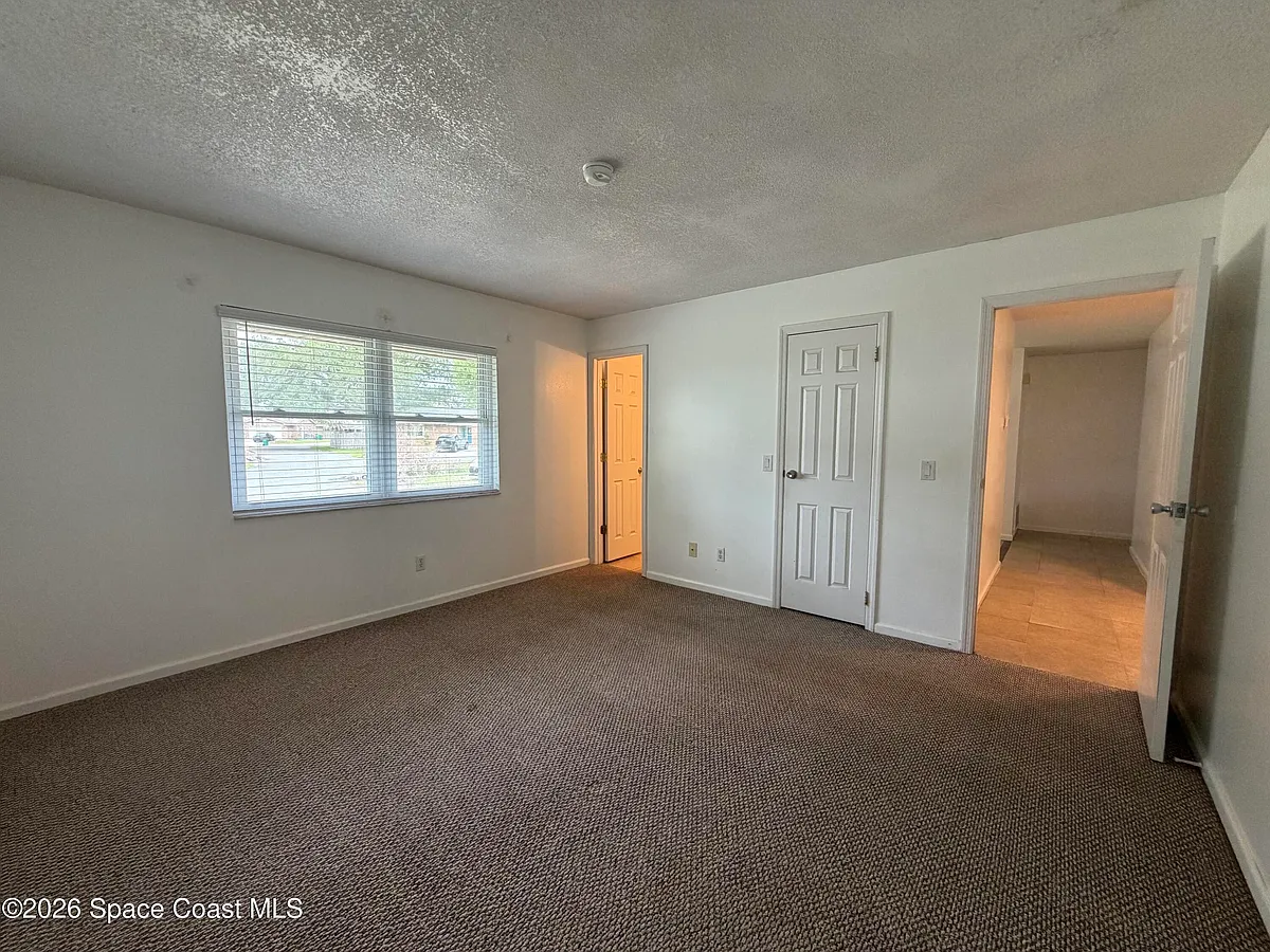 Building Photo - 760 John Adams Ln