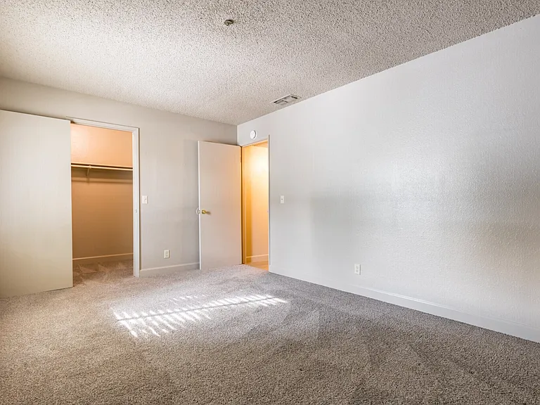 7475 Stockton Blvd — Photo 15