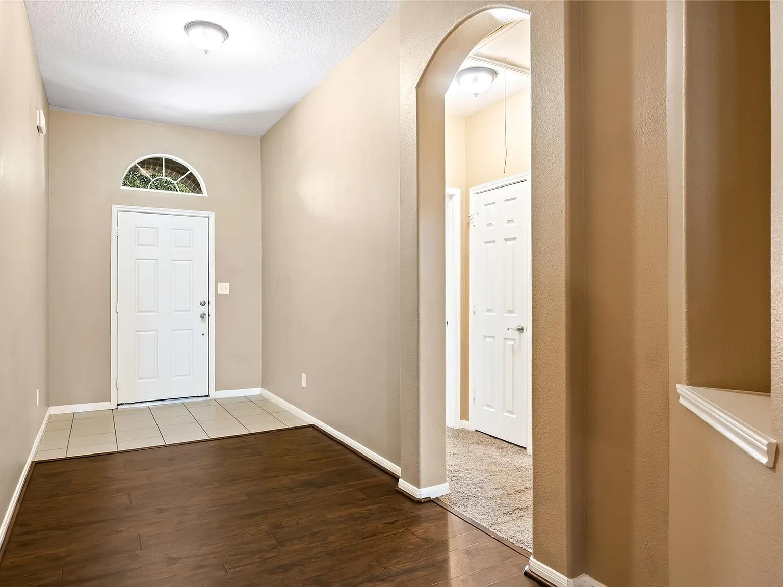 4 bed, 2.0 bath, 2021 sqft, $2,100 — Photo 4