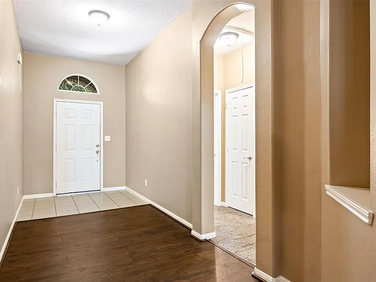 8618 E Highlands Xing — Photo 4