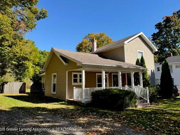 412 W Bellevue St, Leslie, MI 49251