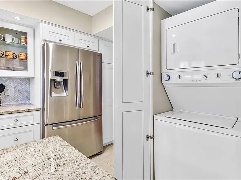 3200 Binnacle Dr #D3 — Photo 6