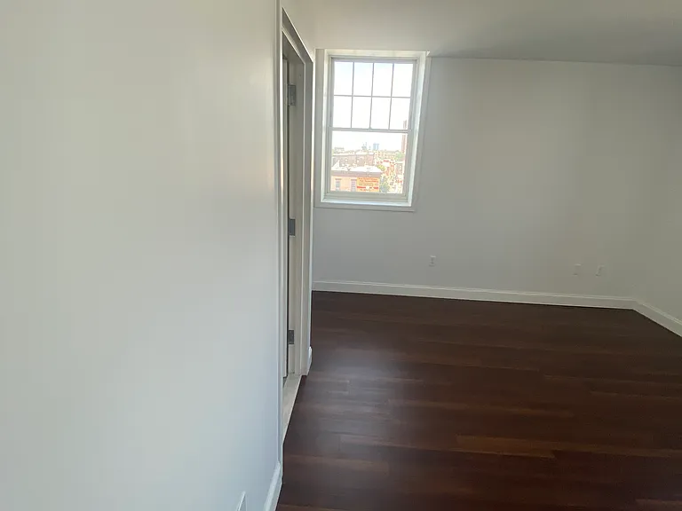 3100 Bergenline Ave #402 — Photo 22