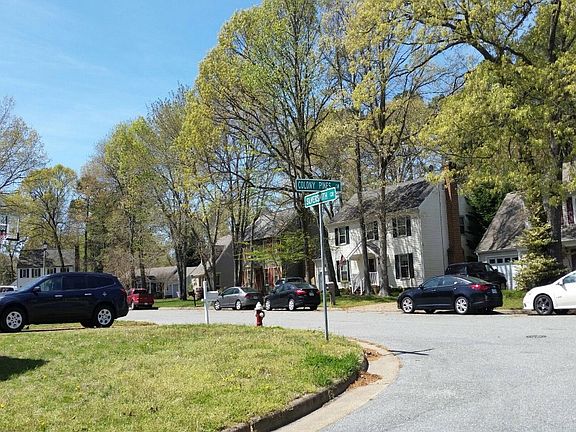 5th image of 900 Silversmith Cir