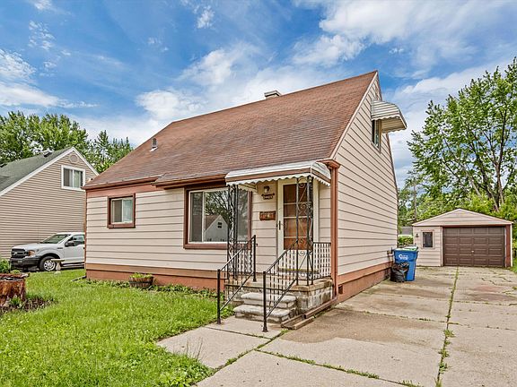 3rd image of 24423 Stewart Ave