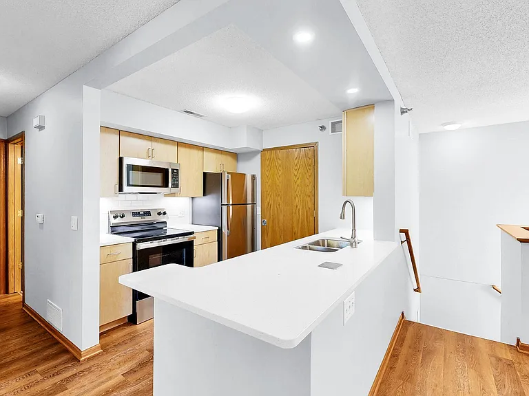 Cedar Pointe Townhomes — Photo 69