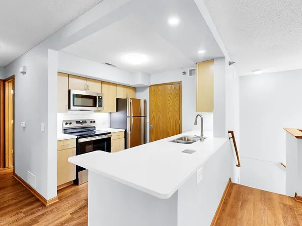Cedar Pointe Townhomes