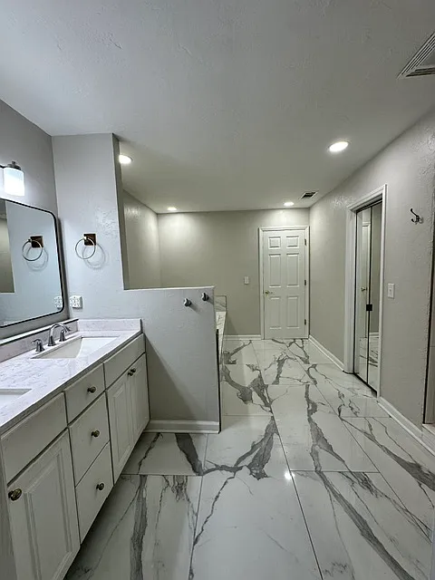 5 bed, 3.5 bath, 5316 sqft, $4,900 — Photo 4