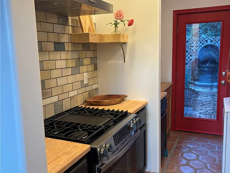 1802 N Raymond Ave — Photo 13