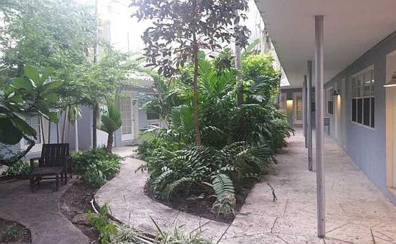 5th image of 1925 Washington Ave APT 6